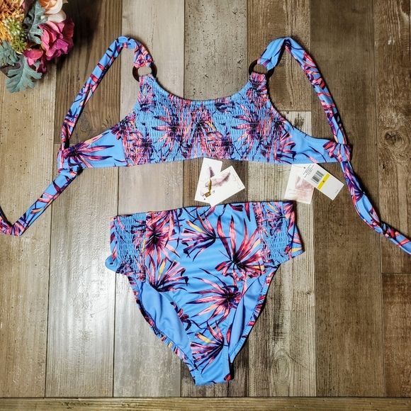 NWT Jessica Simpson Lilac Tropical Floral High Waisted Smocked Bikini Set Medium - Picture 1 of 16